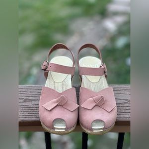 Sven Nu Buc Bow Tie Clogs - Peep Toes - Light Pink